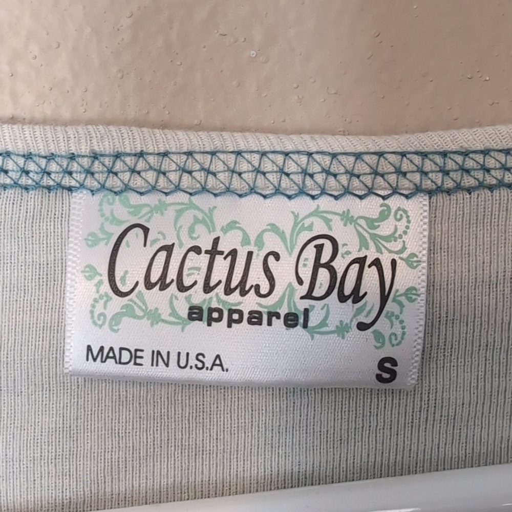 Cactus Bay Horse Graphic Top - Picture 2 of 5